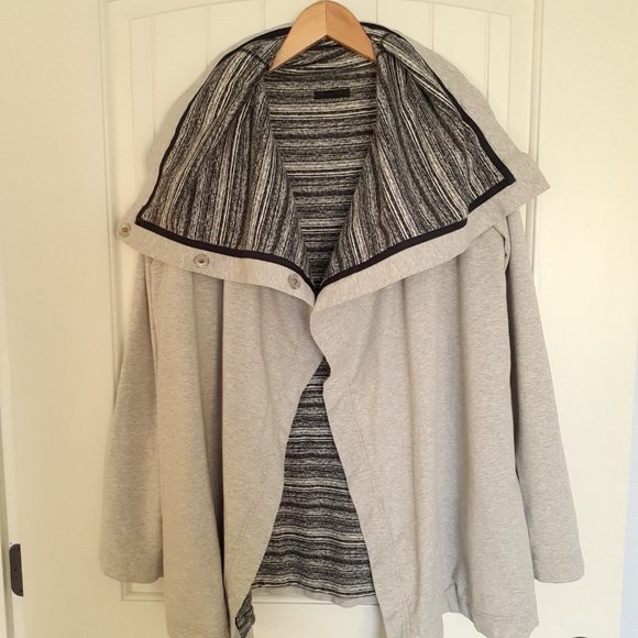 Lululemon Savasana Wrap Light Gray Size 8 - Picture 7 of 11